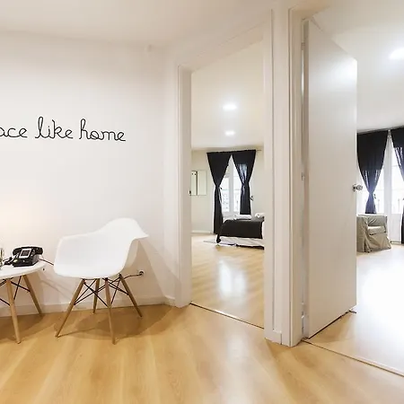 Be Barcelona Plaza Catalunya Apartment Room photo