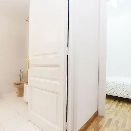Be Barcelona Plaza Catalunya Apartment Exterior photo