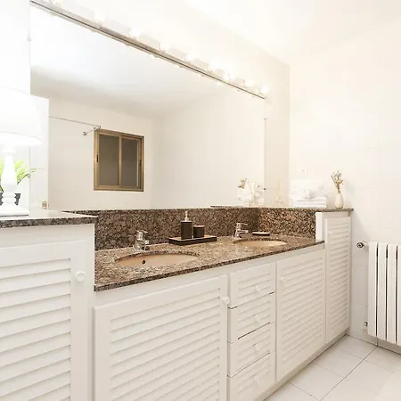 Be Barcelona Plaza Catalunya Apartment Exterior photo